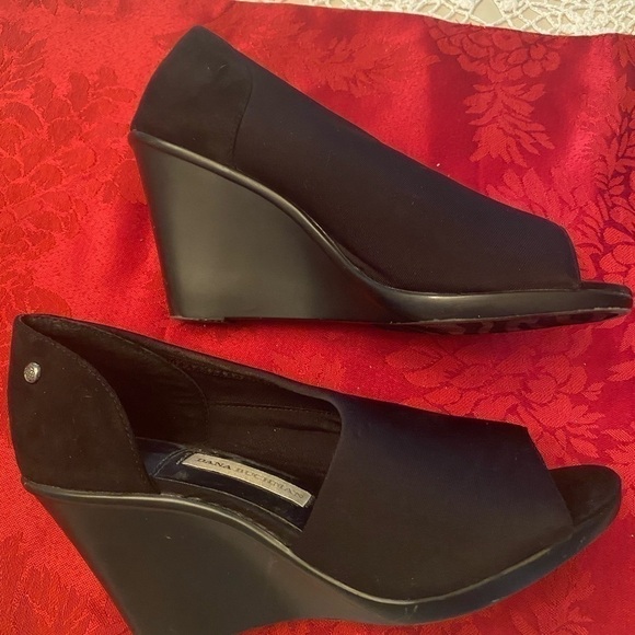 Dana Buchman Pira Black Wedge Heel. 6M. Open toe women shoe. Textile/ leather - Picture 2 of 7